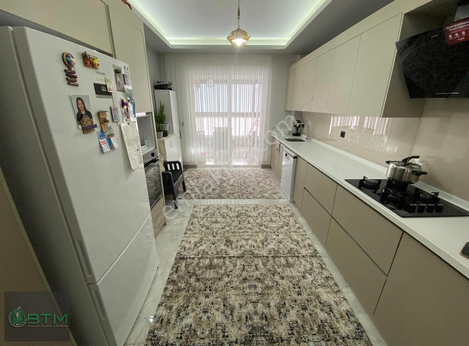 Törekent Nefer'in Son Güney-ön Cp 4+1 Ara Kat Extra Yapılı Daire