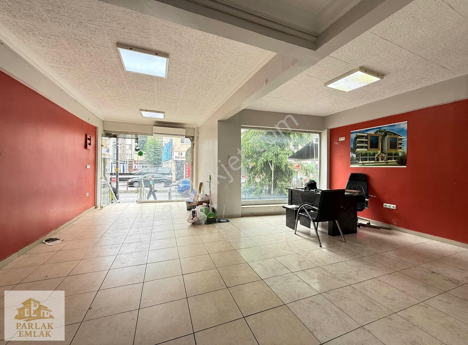 Parlak'tan Üsküdar^da İşlek Cadde Üzerinde 70m2 Kiralık Dükkan* - Görsel 7