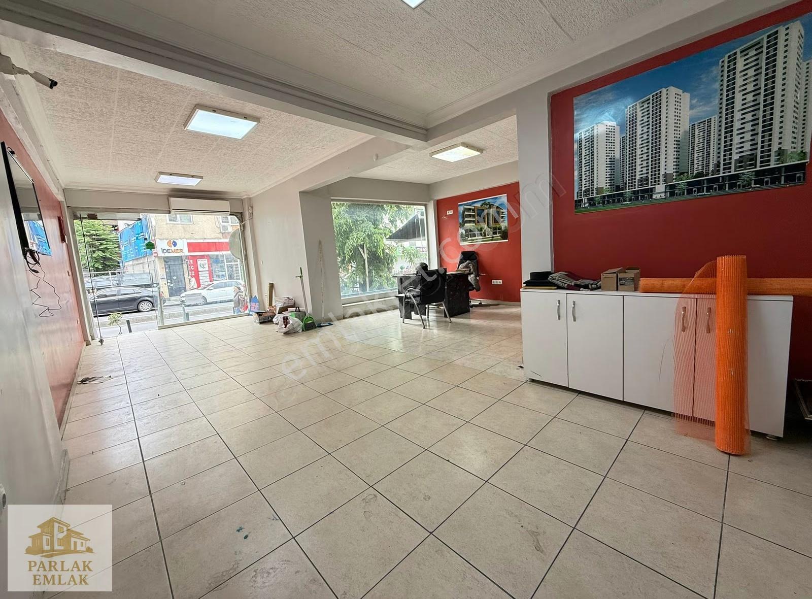 Parlak'tan Üsküdar^da İşlek Cadde Üzerinde 70m2 Kiralık Dükkan* - Görsel 5