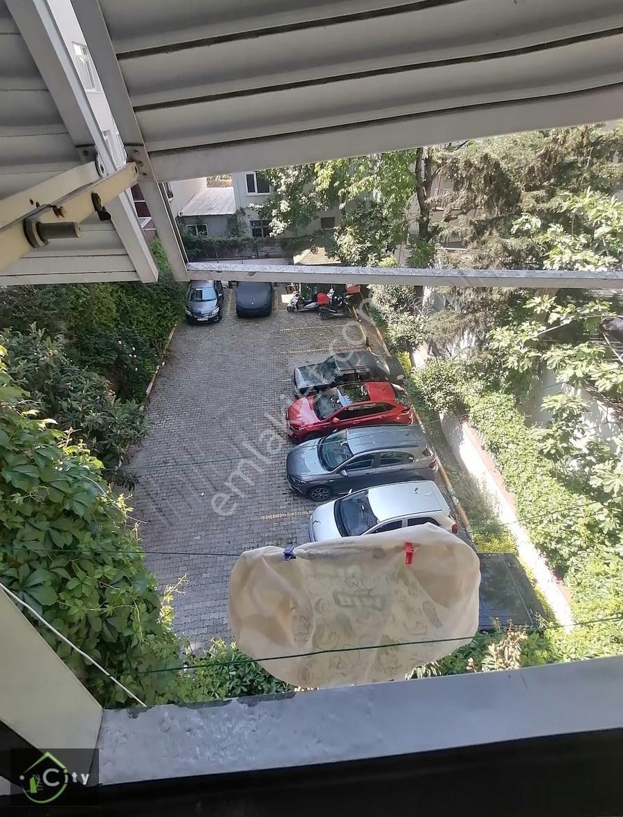 Fatih Çapa Emrullah Efendi Sokakta 2+1 . 75 M2. 2.kat Çit Cephe - Görsel 7