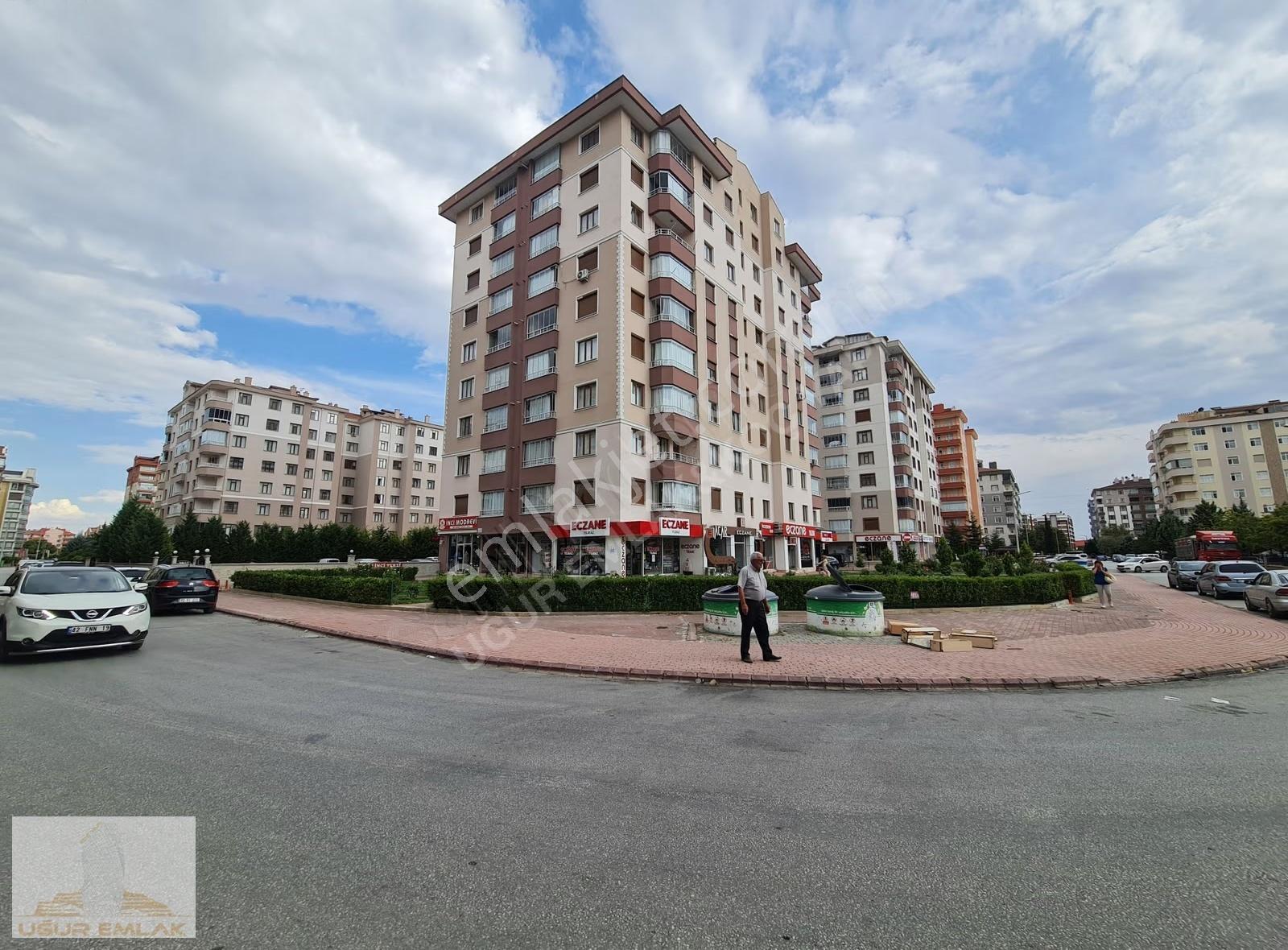 Yazır Merkezde, Site İçi 3+1 Kiralık Daire