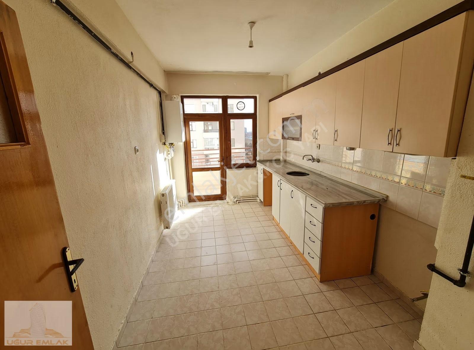 Bosna Hersek'te Pazara Yakın, 3+1, 115m² Kiralık Daire - Görsel 21