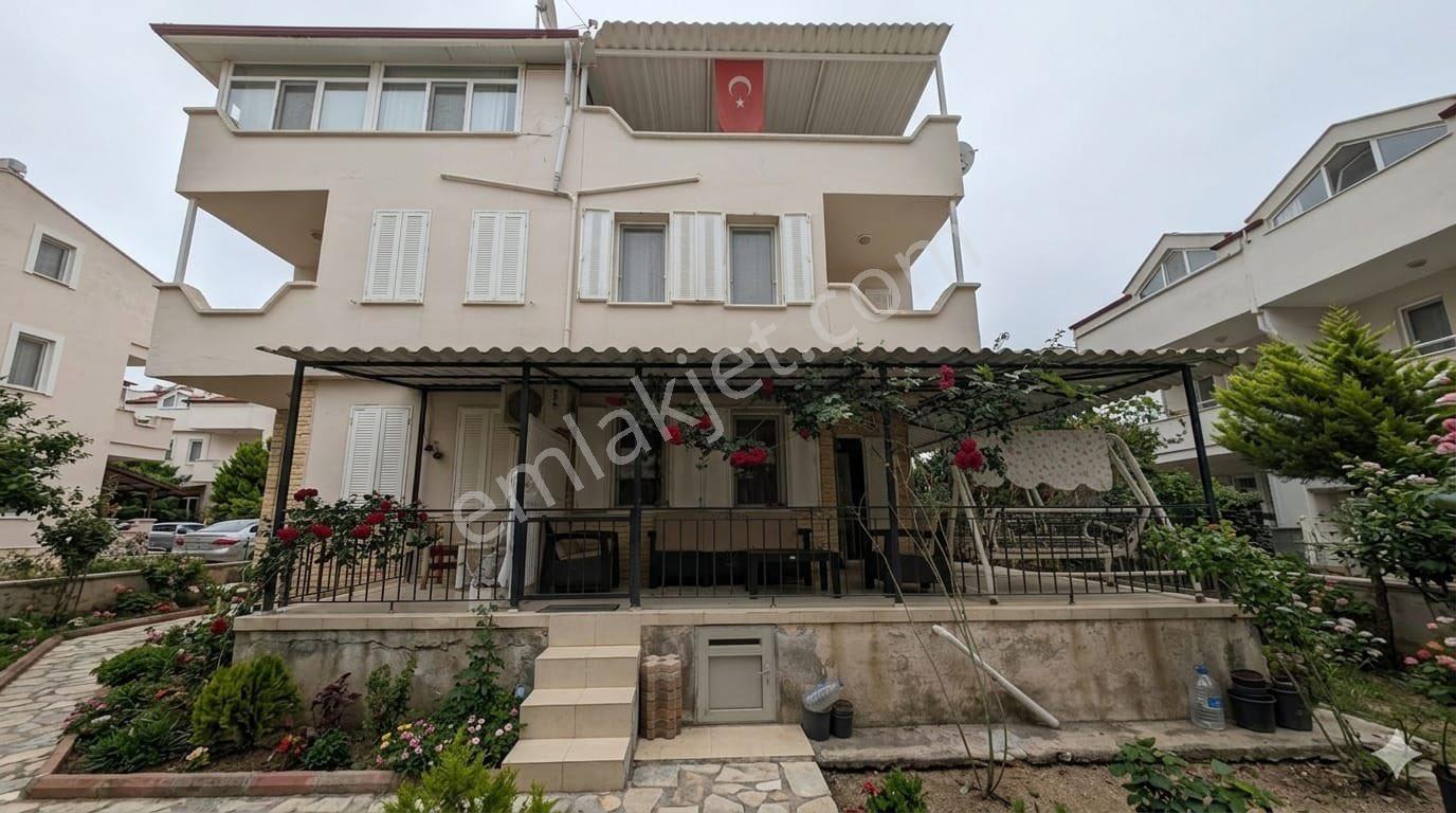Fiyat Düştü .acil!!!didim Akbük’de Site İçerisinde Daire Fiyatına, 4+1 İkiz Villa
