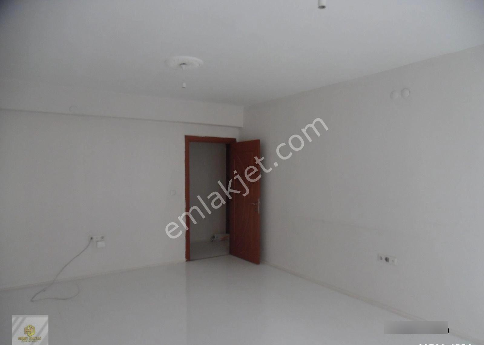 Çamlıca Mahallesinde Gündüz Ökçün Caddesi Yakını Kiralık 3+1 Daire - Görsel 11