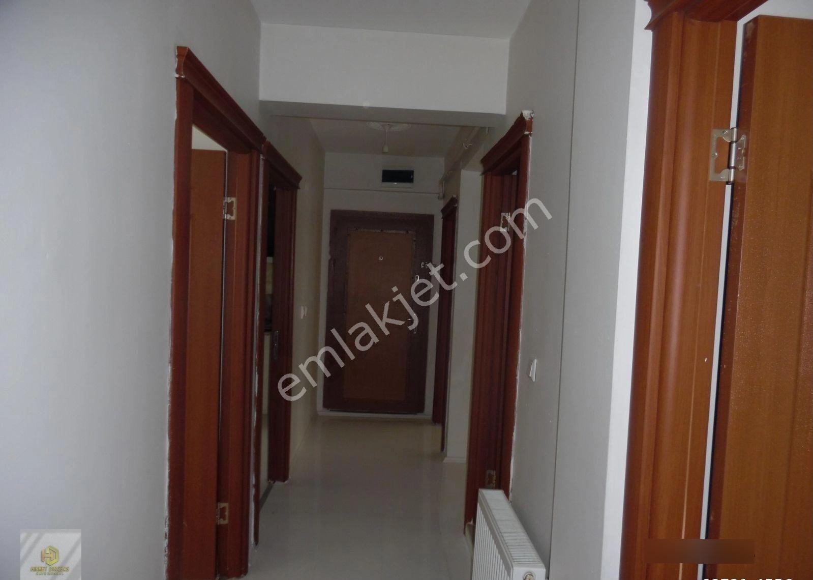Çamlıca Mahallesinde Gündüz Ökçün Caddesi Yakını Kiralık 3+1 Daire - Görsel 6