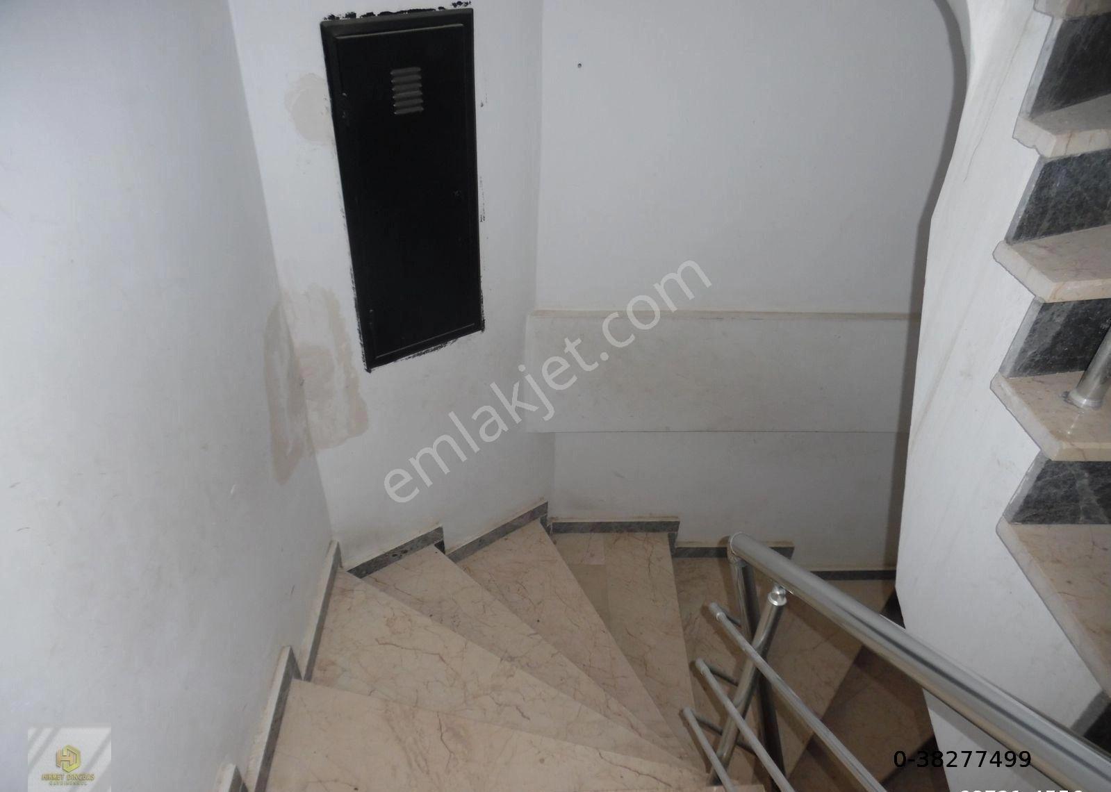 Çamlıca Mahallesinde Gündüz Ökçün Caddesi Yakını Kiralık 3+1 Daire - Görsel 14