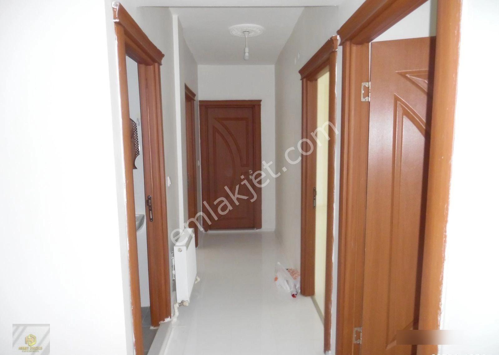 Çamlıca Mahallesinde Gündüz Ökçün Caddesi Yakını Kiralık 3+1 Daire - Görsel 10