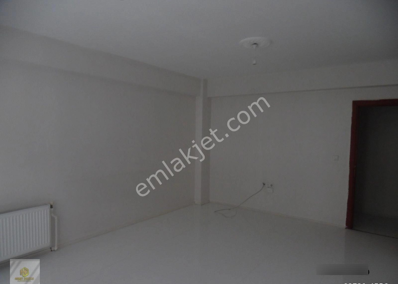 Çamlıca Mahallesinde Gündüz Ökçün Caddesi Yakını Kiralık 3+1 Daire - Görsel 9