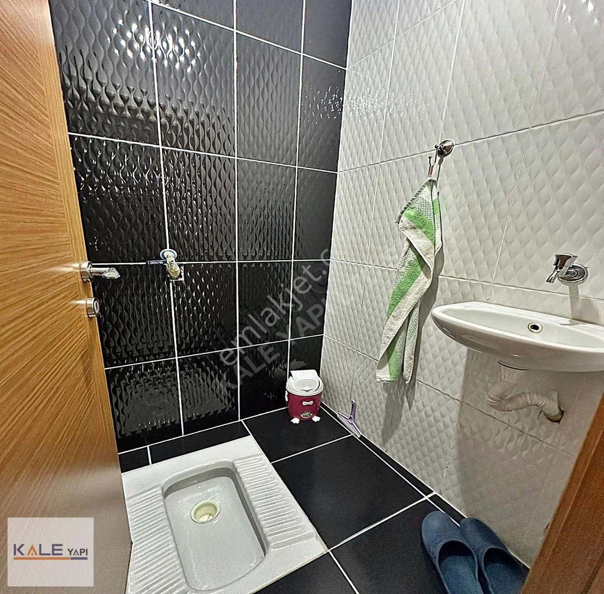 Merkezi Konum Büyük Metrekareli Rahat Ve Temiz 3+1 Satılık Daire - Görsel 35