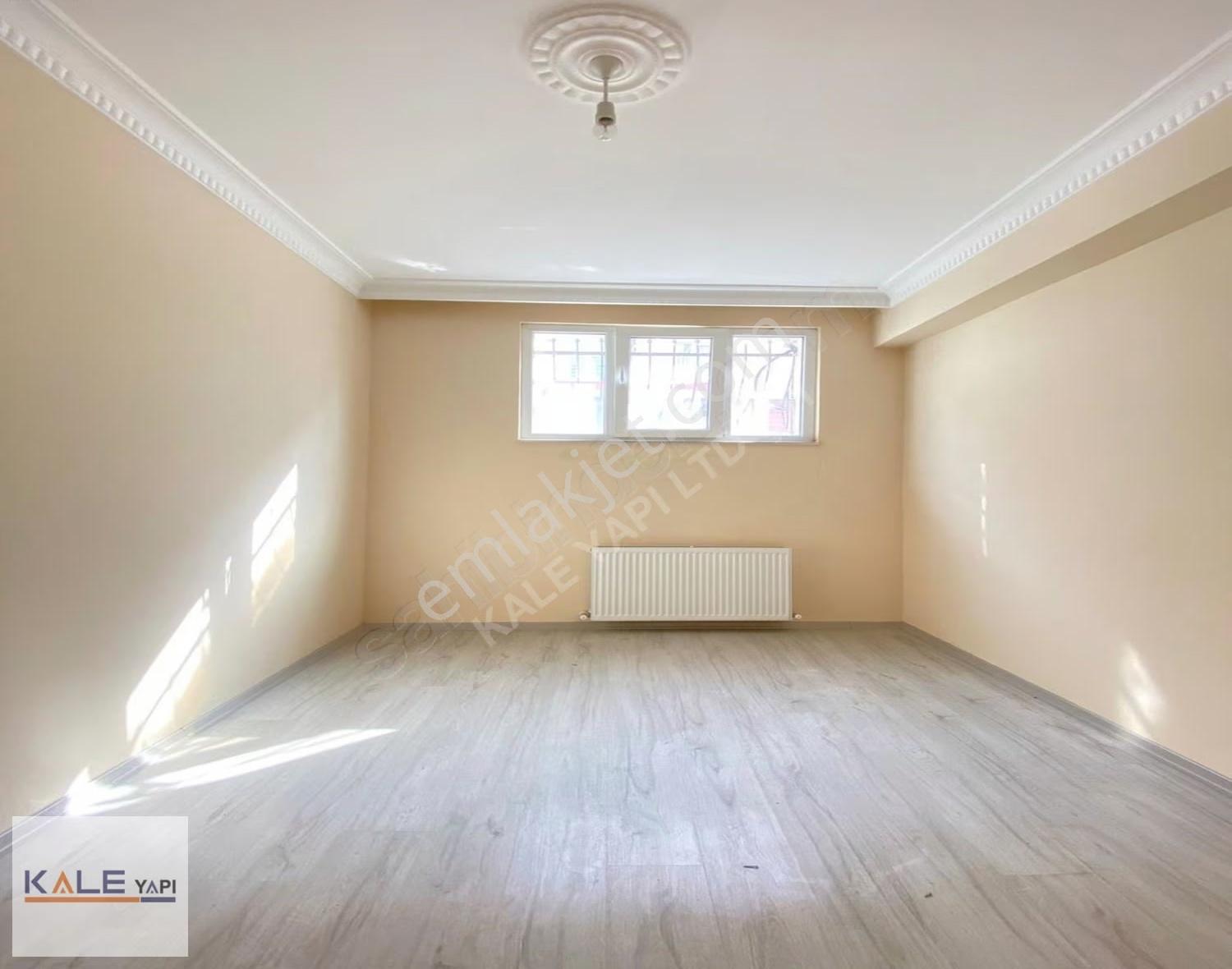 Bahçeşehir Lokasyonunda 2+1 Yatırıma Ve Oturuma Uygun Daire - Görsel 24
