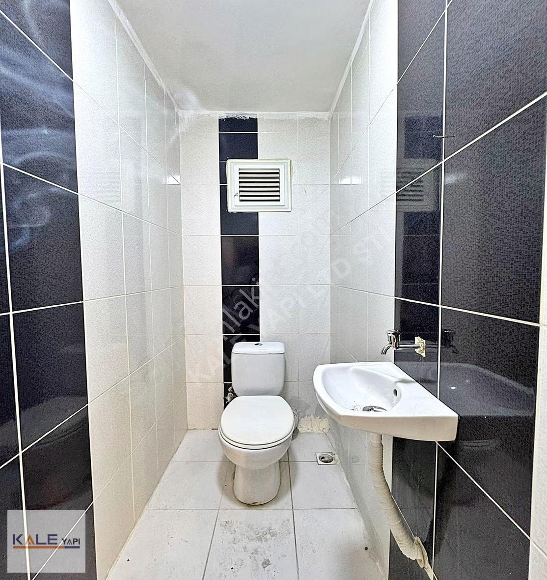 Merkezi Konum Büyük Metrekareli Rahat Ve Temiz 3+1 Satılık Daire - Görsel 29
