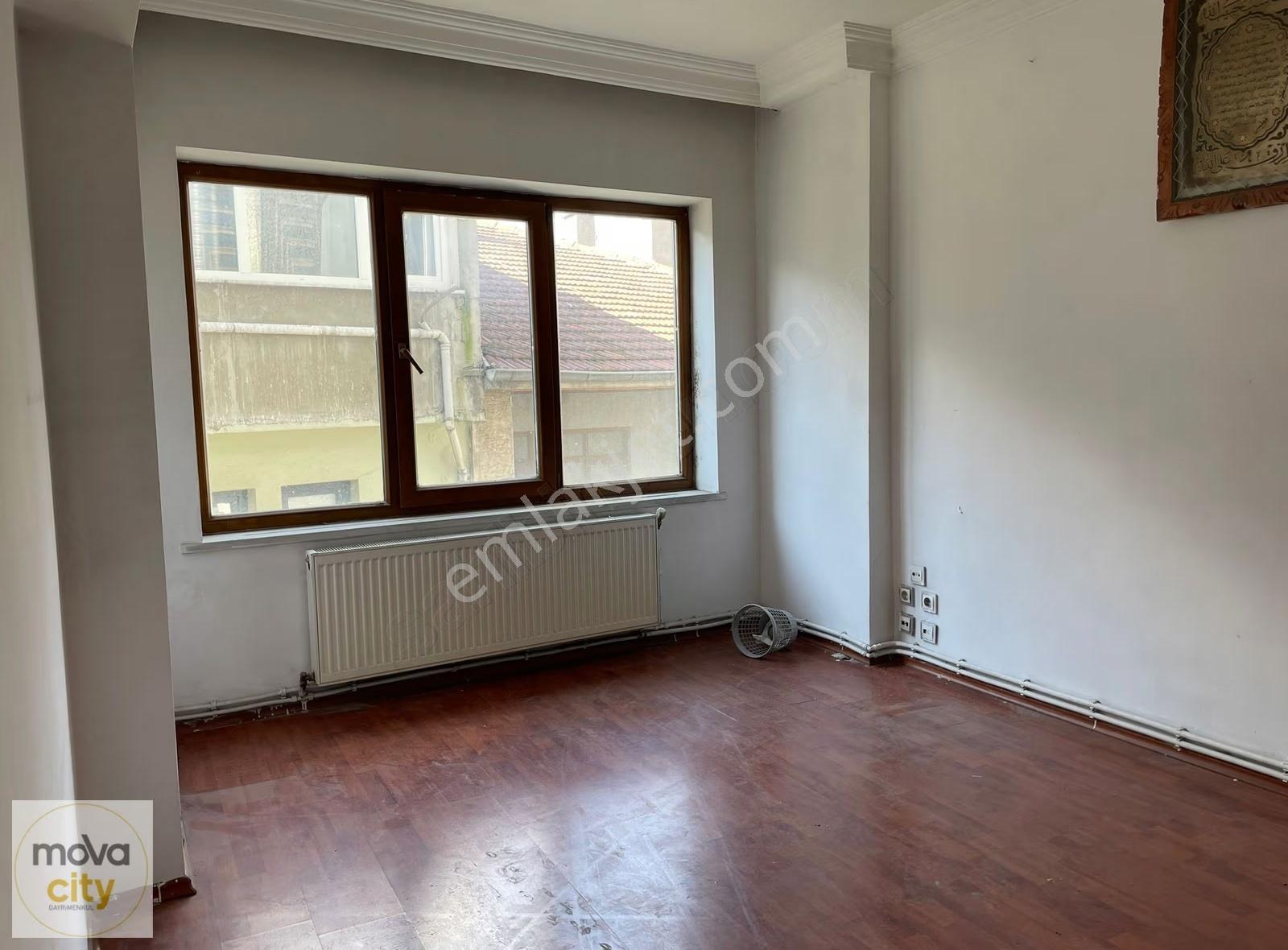 Gazi Caddesinde 3+1 Kiralık Ofis - Görsel 12
