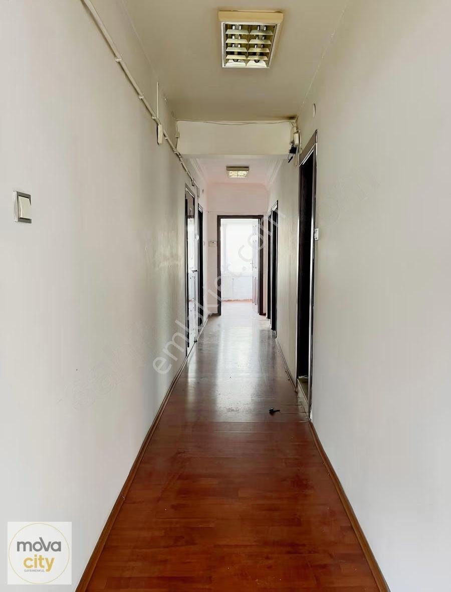 Gazi Caddesinde 3+1 Kiralık Ofis - Görsel 26