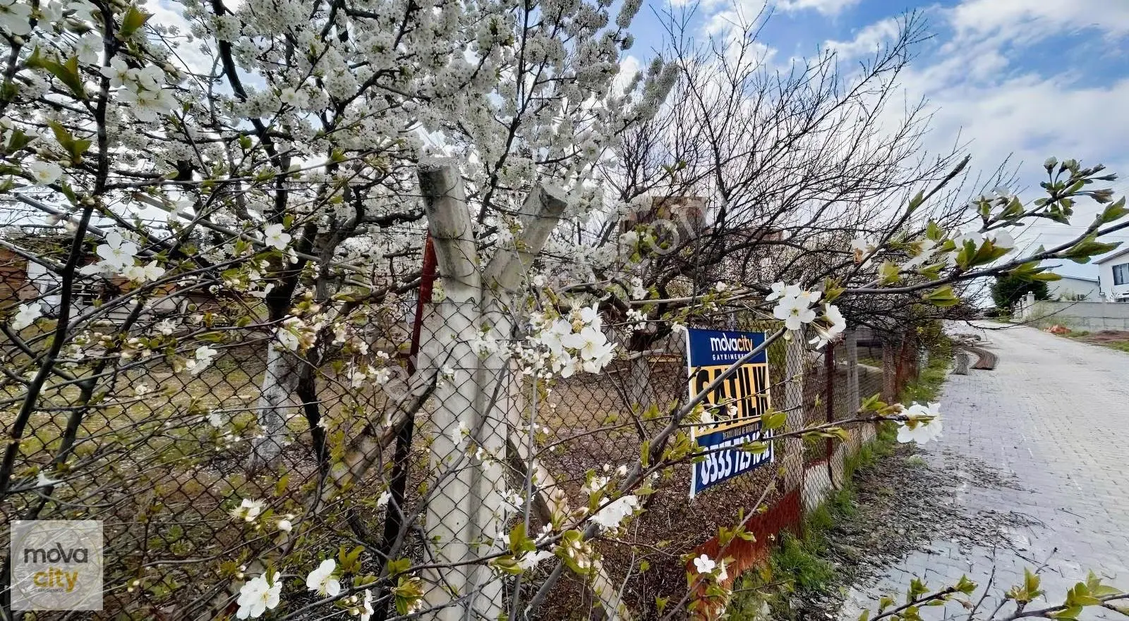 Ayarıkta Yol Ve Park Cepheli 258 M2 Satılık Villa Arsası