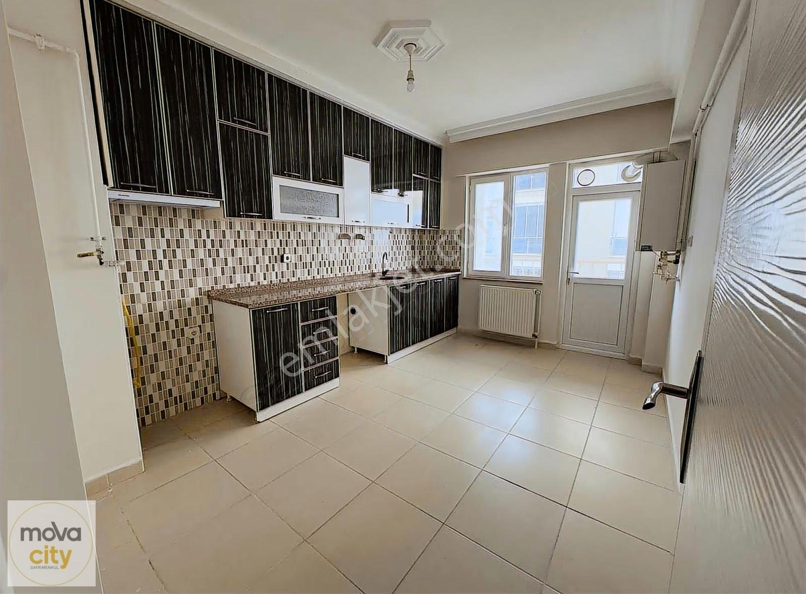 Buharaevler 5. Cadde Ebeveyn Banyolu 3+1 Satılık Daire - Görsel 13