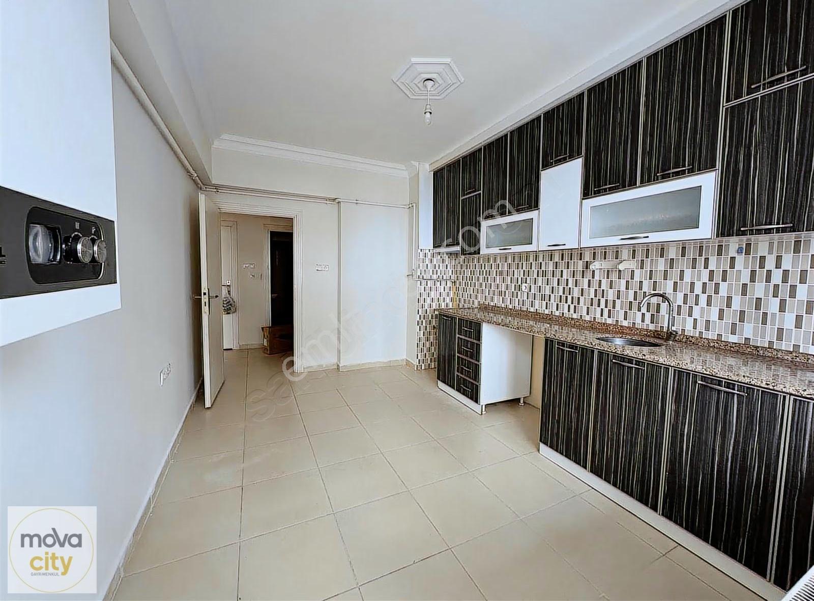 Buharaevler 5. Cadde Ebeveyn Banyolu 3+1 Satılık Daire - Görsel 5