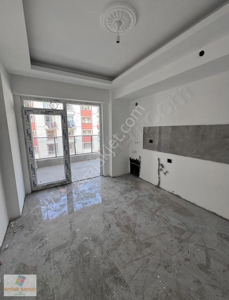 Bağlum'da Cadde Üstü Arakat Daire - Görsel 8