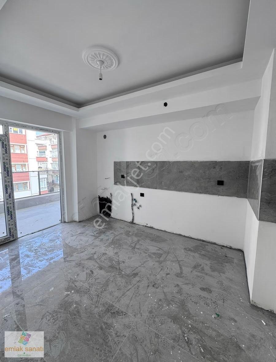 Bağlum'da Cadde Üstü Arakat Daire - Görsel 4
