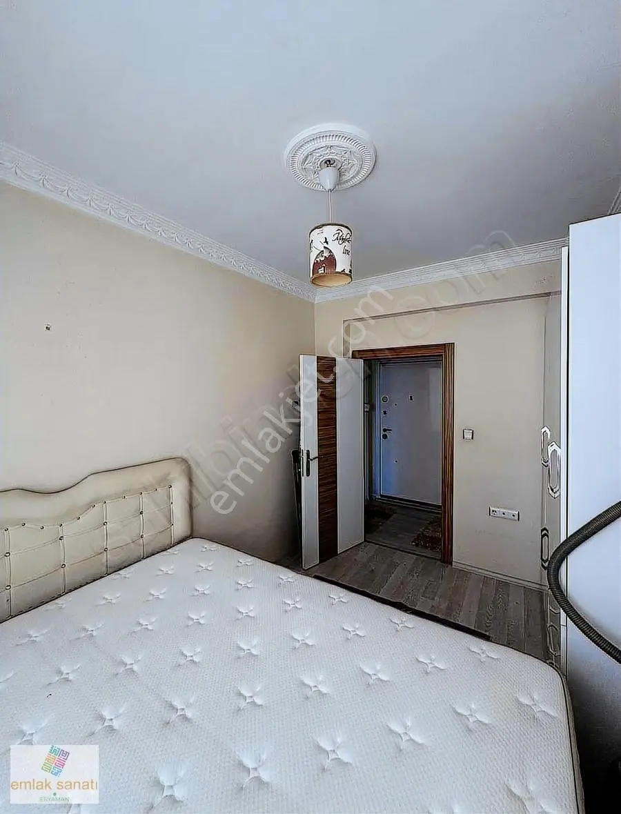 Topçu Mh 14.cadde De 1+1 Eşyalı Daire Net 55 M2 Kapalı Mutfaklı - Görsel 2