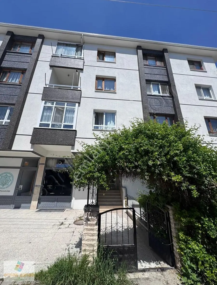 Sincan Atatürk Mah.de Satılık 3+1 Ara Kat Daire