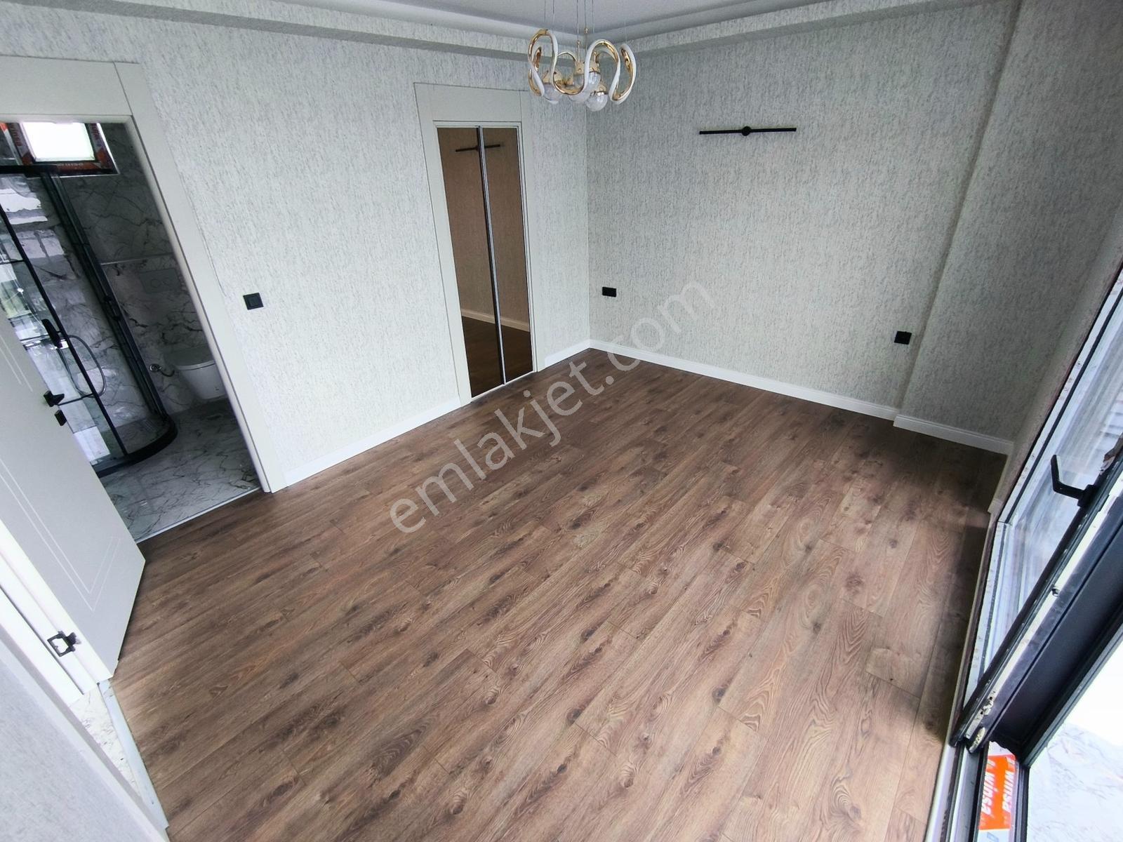 Bağlıcada Müstakil Girişli Kış Bahçeli 5+2 Sıfır Villa - Görsel 30