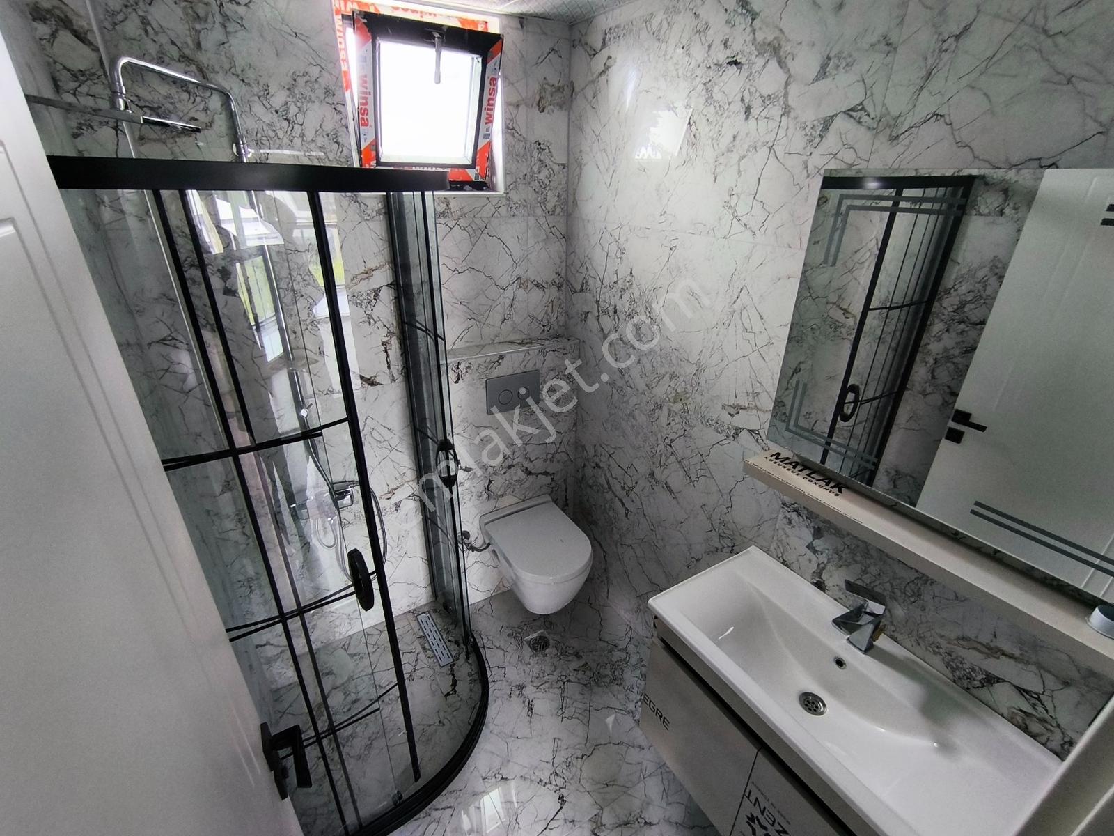 Bağlıcada Müstakil Girişli Kış Bahçeli 5+2 Sıfır Villa - Görsel 4