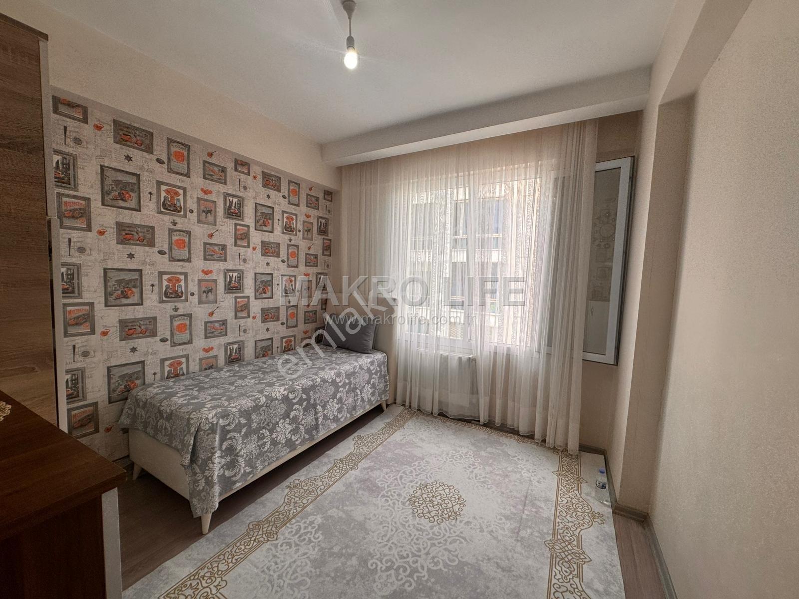 Bağcıların En Güzel Caddesinde 3+1 Orta Kat Daire - Görsel 10
