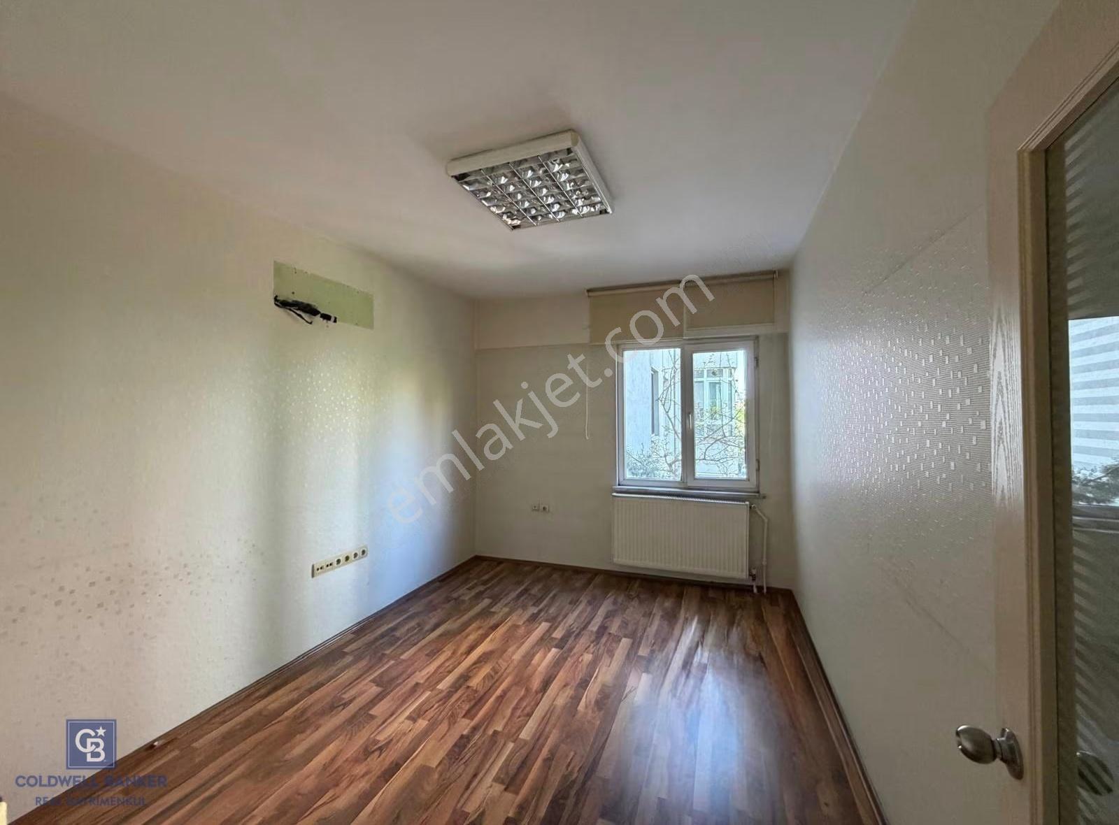 Kozyatağı Sümko Sitesinde Oturuma Hazır 'tek' 3+1/125 M2 Net - Görsel 8
