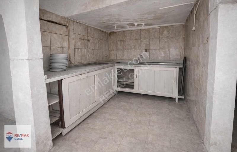 Kadıköy Rasimpaşa Da İşlek Cadde Üzeri Boş Kiralık Depo - Görsel 22