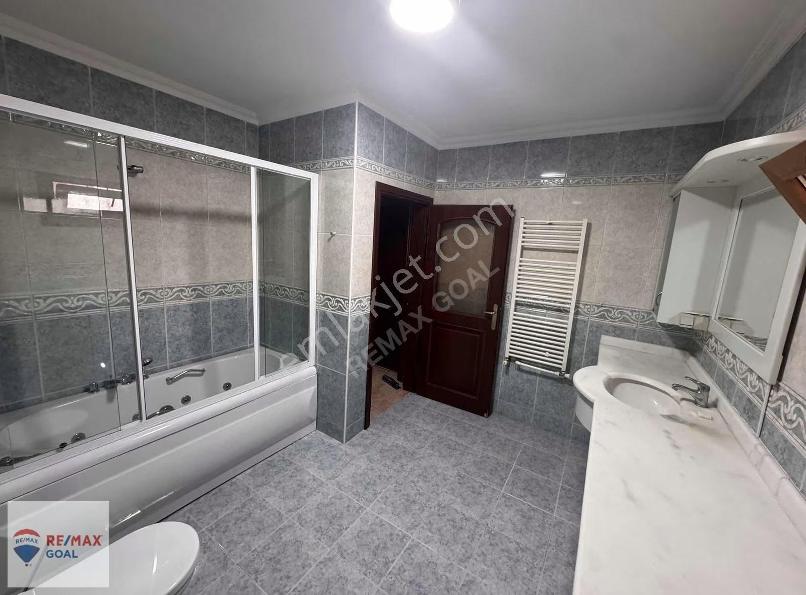 Kartal Tıp Mensupları Sitesi Kiralık 4+1 Villa - Görsel 23