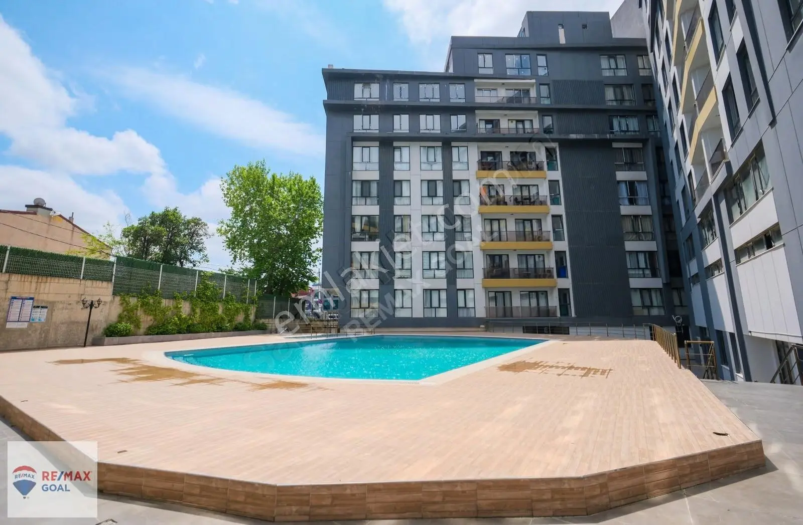 Remax Şirvan'dan Ataşehir Marmarams Sitesinde 1+1 Satılık Daire - Görsel 2