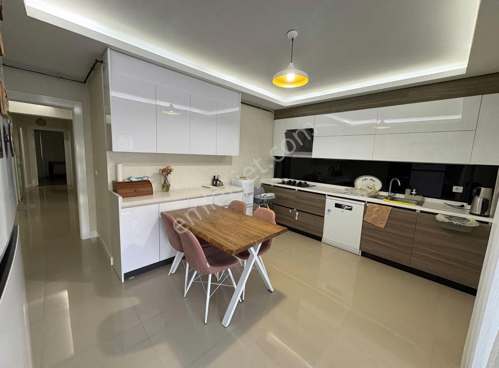 Buğra Dan Acill Topçu Mah Lüxxx Ara Katta Kiracısız 3+1 Daire