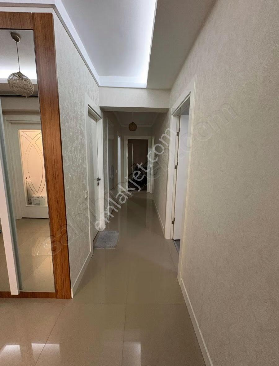 Buğra Dan Acill Topçu Mah Lüxxx Ara Katta Kiracısız 3+1 Daire - Görsel 4
