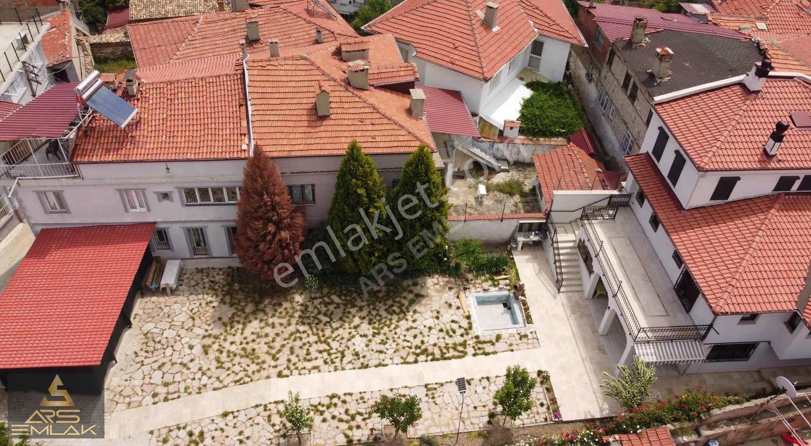 Ars'den Buldan Çaybaşı Mahallesi Tarihi Müstakil Ev 2 Katlı - Görsel 14