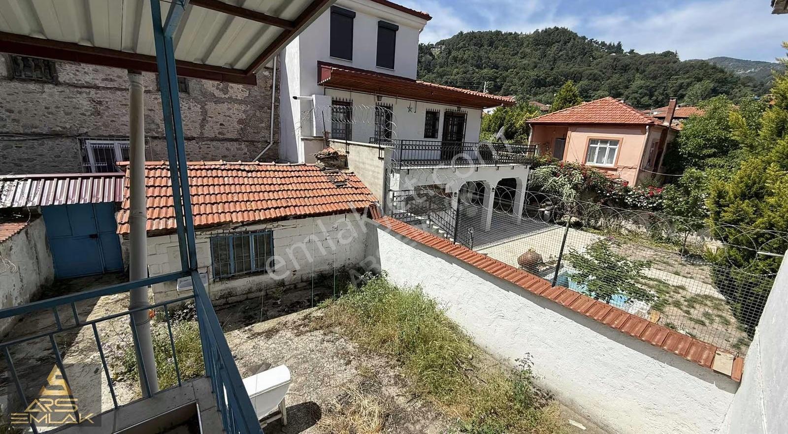 Ars'den Buldan Çaybaşı Mahallesi Tarihi Müstakil Ev 2 Katlı - Görsel 11