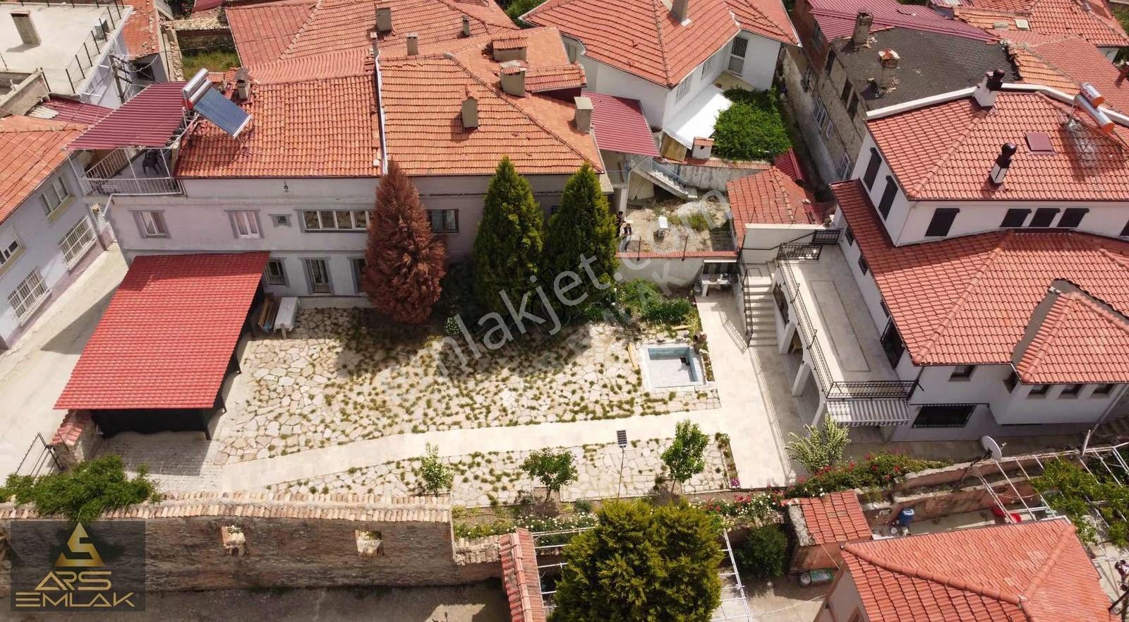 Ars'den Buldan Çaybaşı Mahallesi Tarihi Müstakil Ev 2 Katlı - Görsel 24
