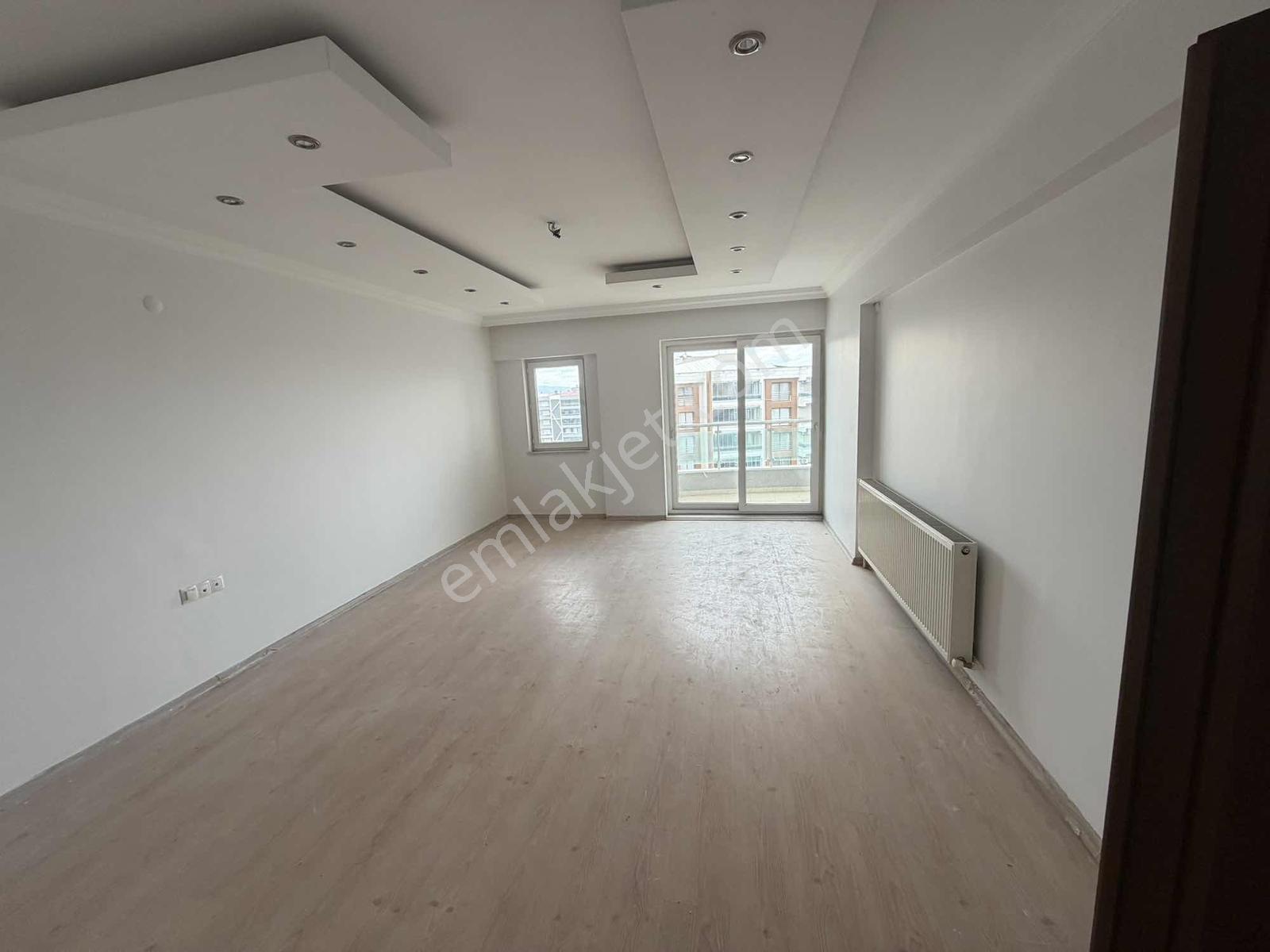 Manisa Yunusemre Cumhuriyet Mah. Kiralık 145 Metre² 3 + 1 Daire - Görsel 11