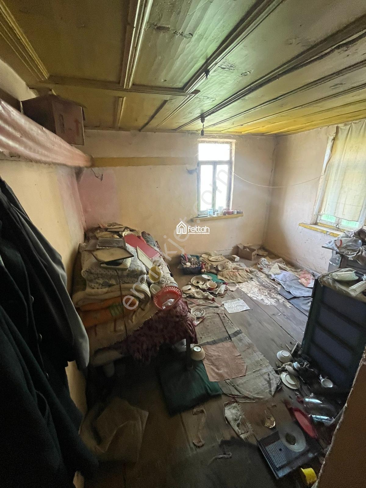 Saat Kulesi Dibinde Satılık Ev Ve Arsası Acil Satılık - Görsel 25