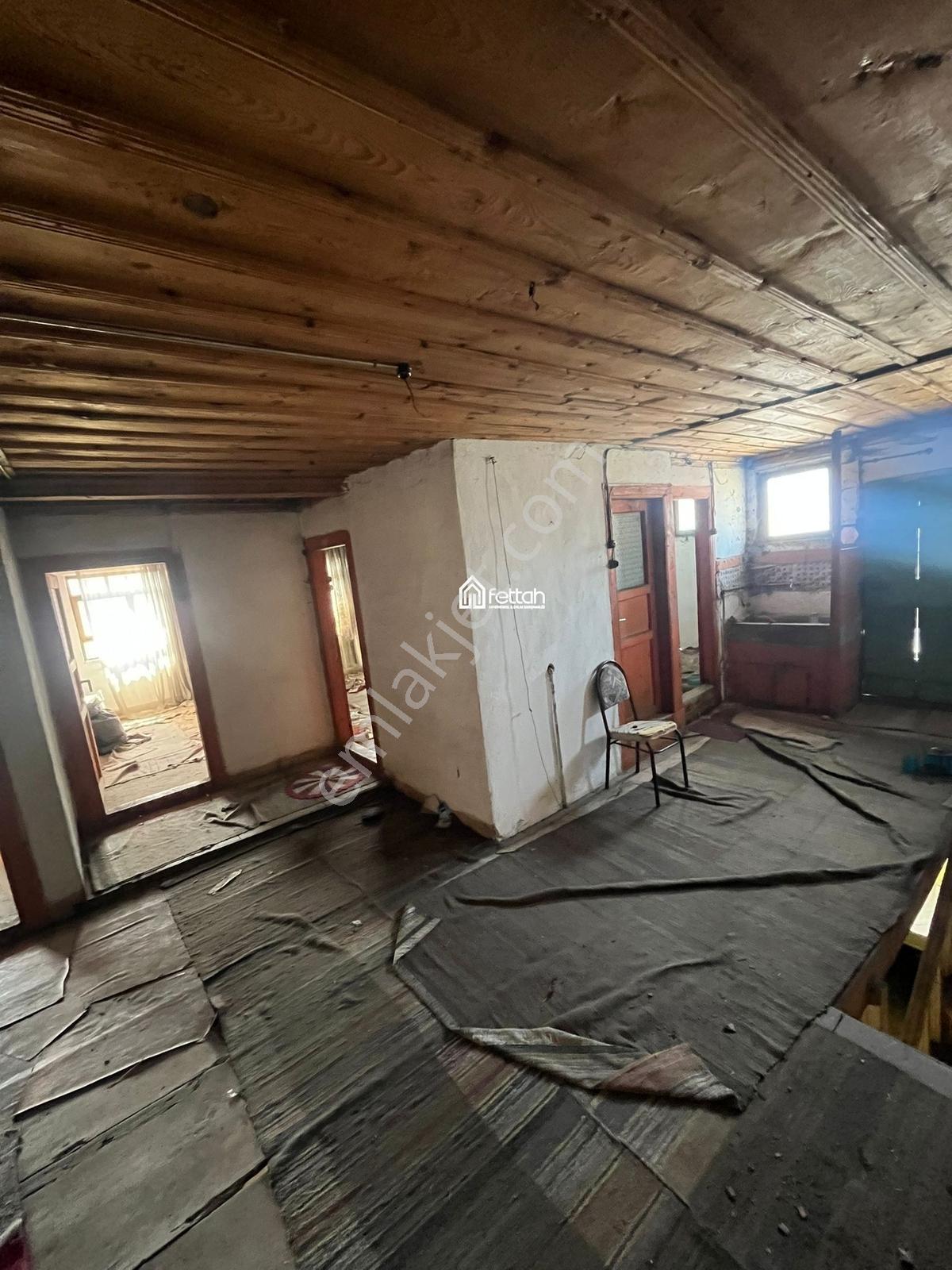 Saat Kulesi Dibinde Satılık Ev Ve Arsası Acil Satılık - Görsel 34