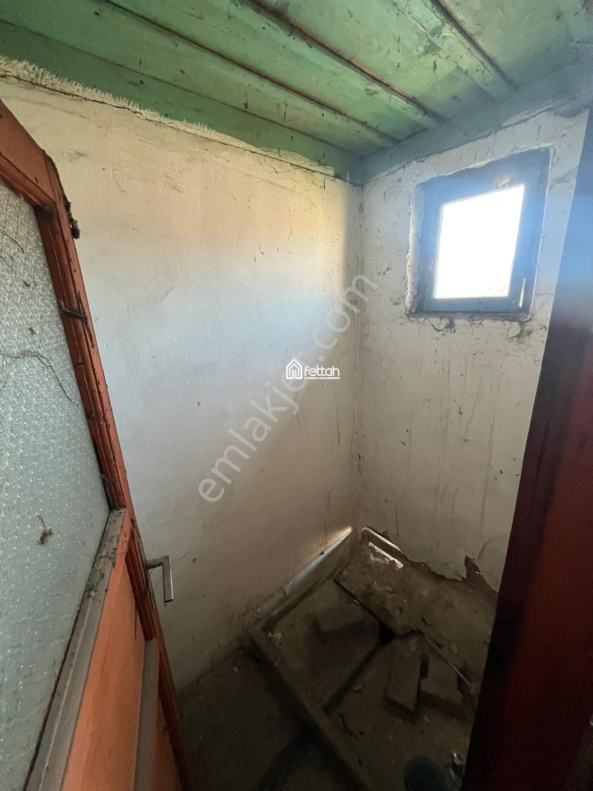 Saat Kulesi Dibinde Satılık Ev Ve Arsası Acil Satılık - Görsel 31