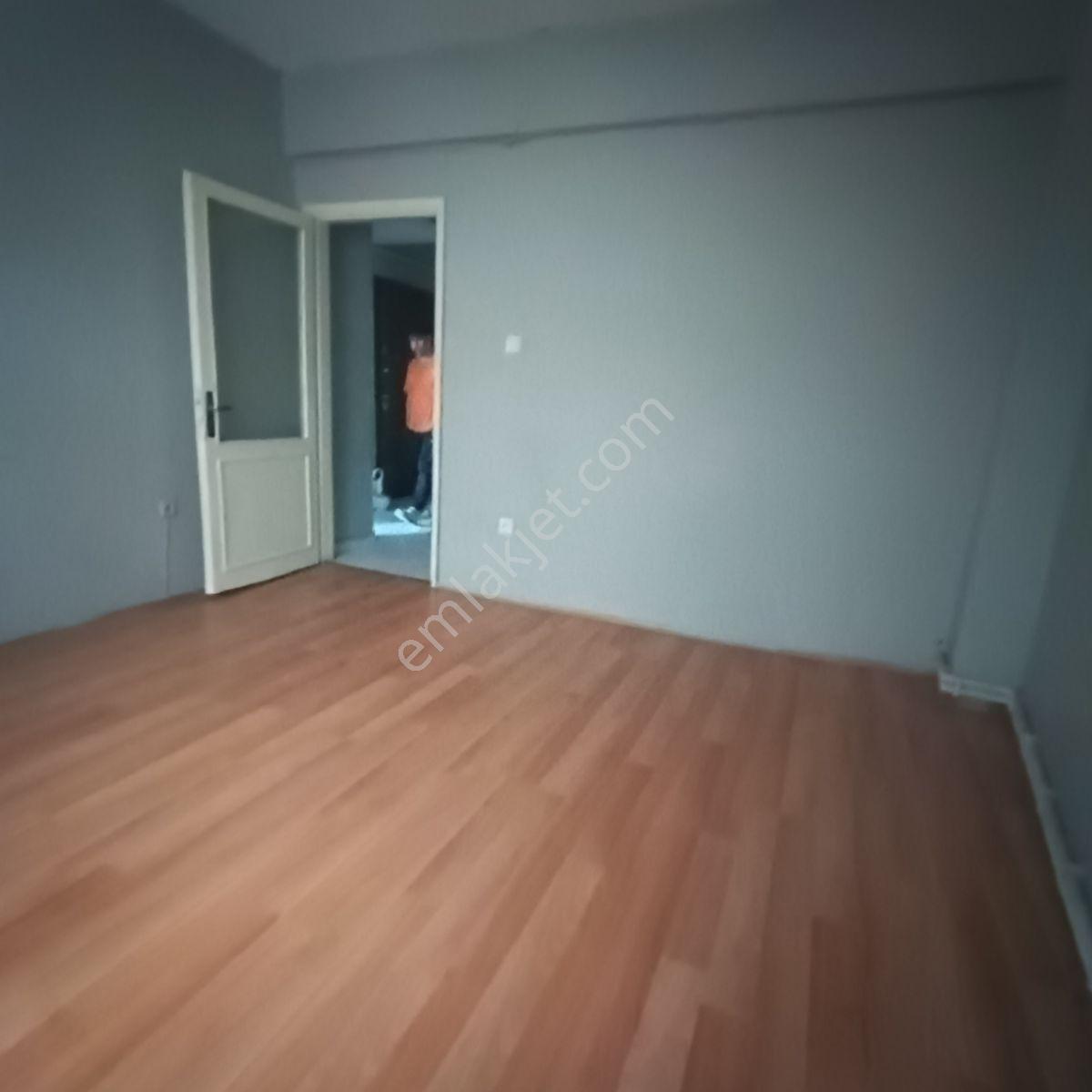 Kağıthane Harmantepe De Büyük Balkonlu Kiralık Daire - Görsel 9
