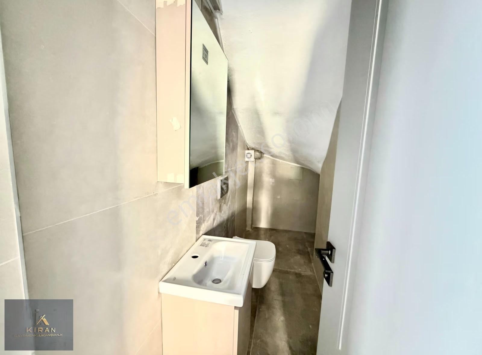 Yenişakran Sayfiye Mah. 3+1 Geniş Bahçeli Denize Komşu Villa - Görsel 16