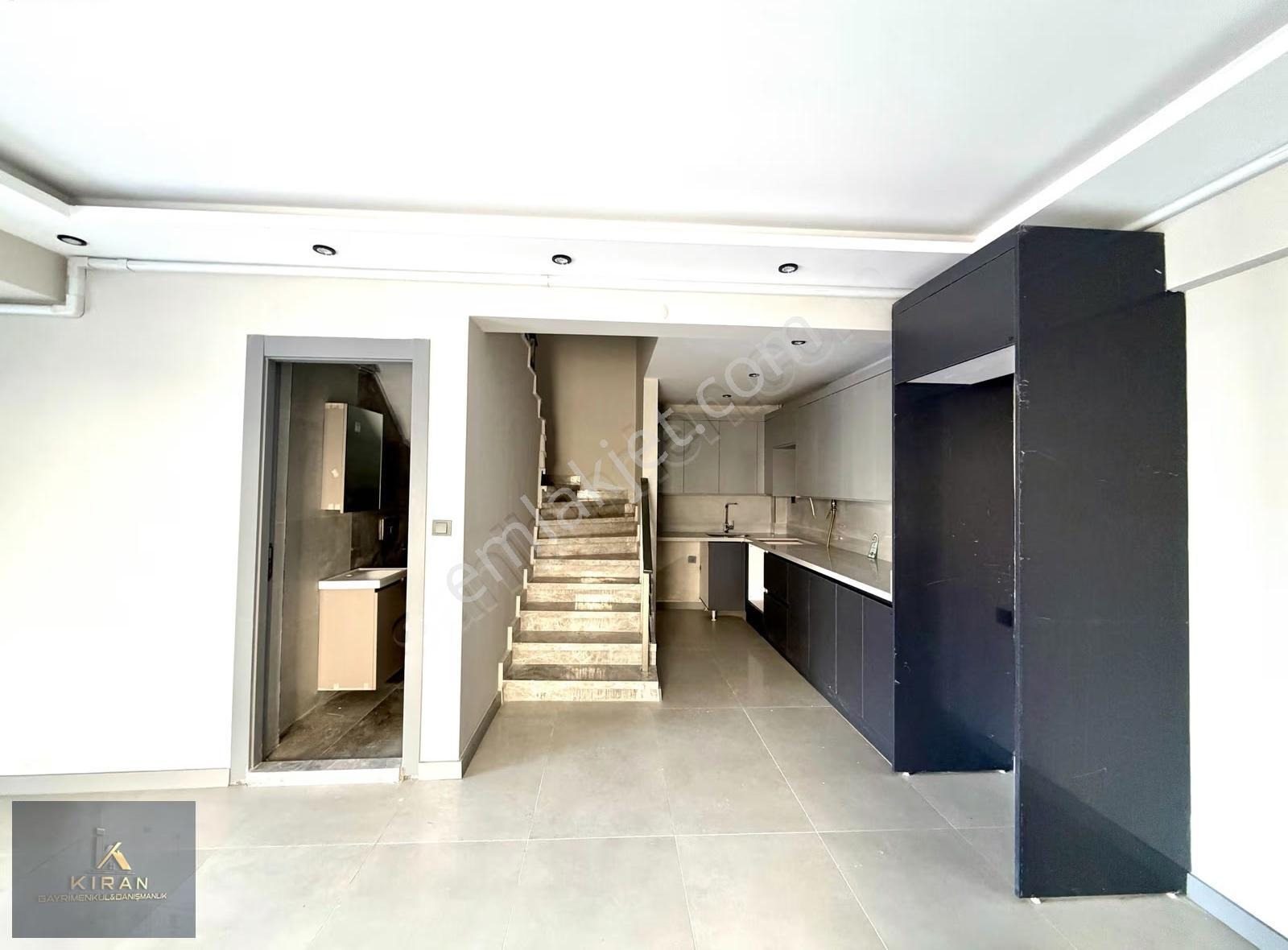 Yenişakran Sayfiye Mah. 3+1 Geniş Bahçeli Denize Komşu Villa - Görsel 8