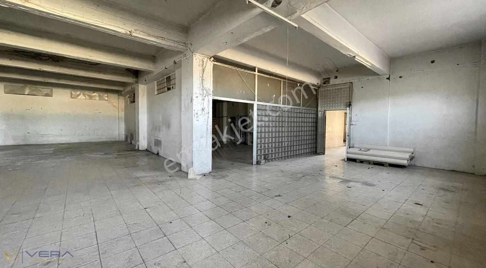 Vera'dan Ünaldıda 1. Kat 900 M2 Kullanımlı İmalathane - Görsel 4