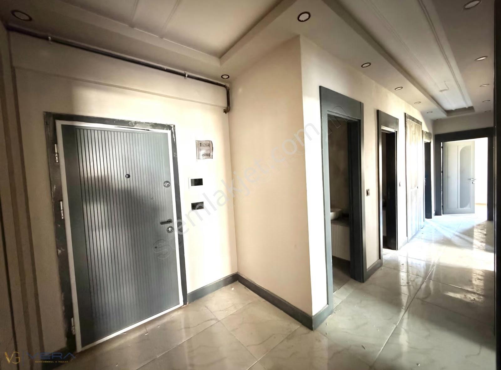 Şahintepede Sıfır, İskanlı 3.5+1 165 M² Net Geniş Daire - Görsel 10