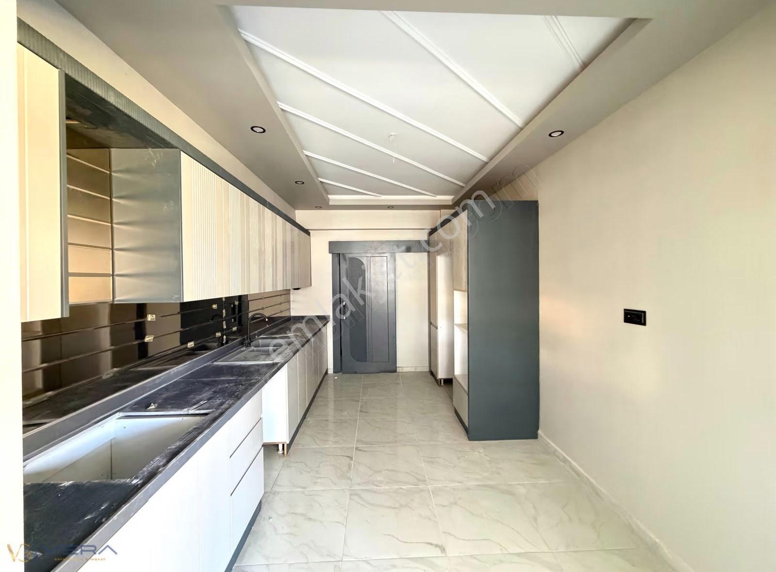 Şahintepede Sıfır, İskanlı 3.5+1 165 M² Net Geniş Daire - Görsel 8
