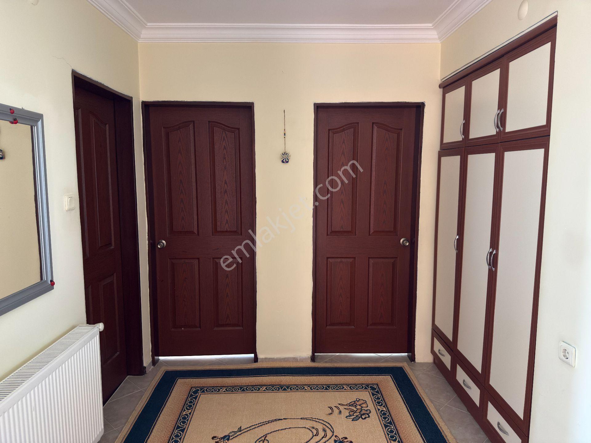 Kuşadası Satılık Bakımlı Denız Manzaralı Doğalgazlı 2+1 - Görsel 15