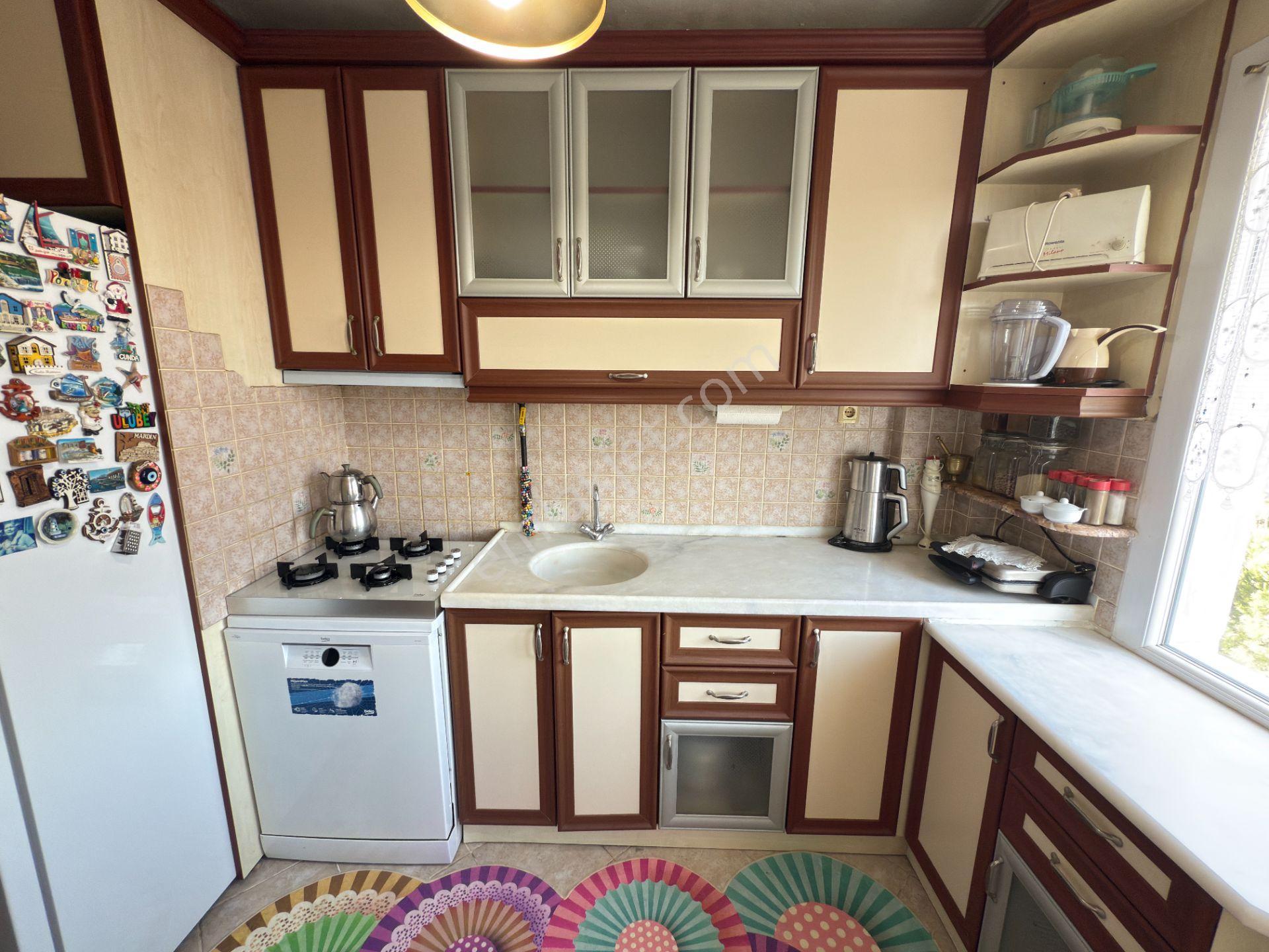 Kuşadası Satılık Bakımlı Denız Manzaralı Doğalgazlı 2+1 - Görsel 8