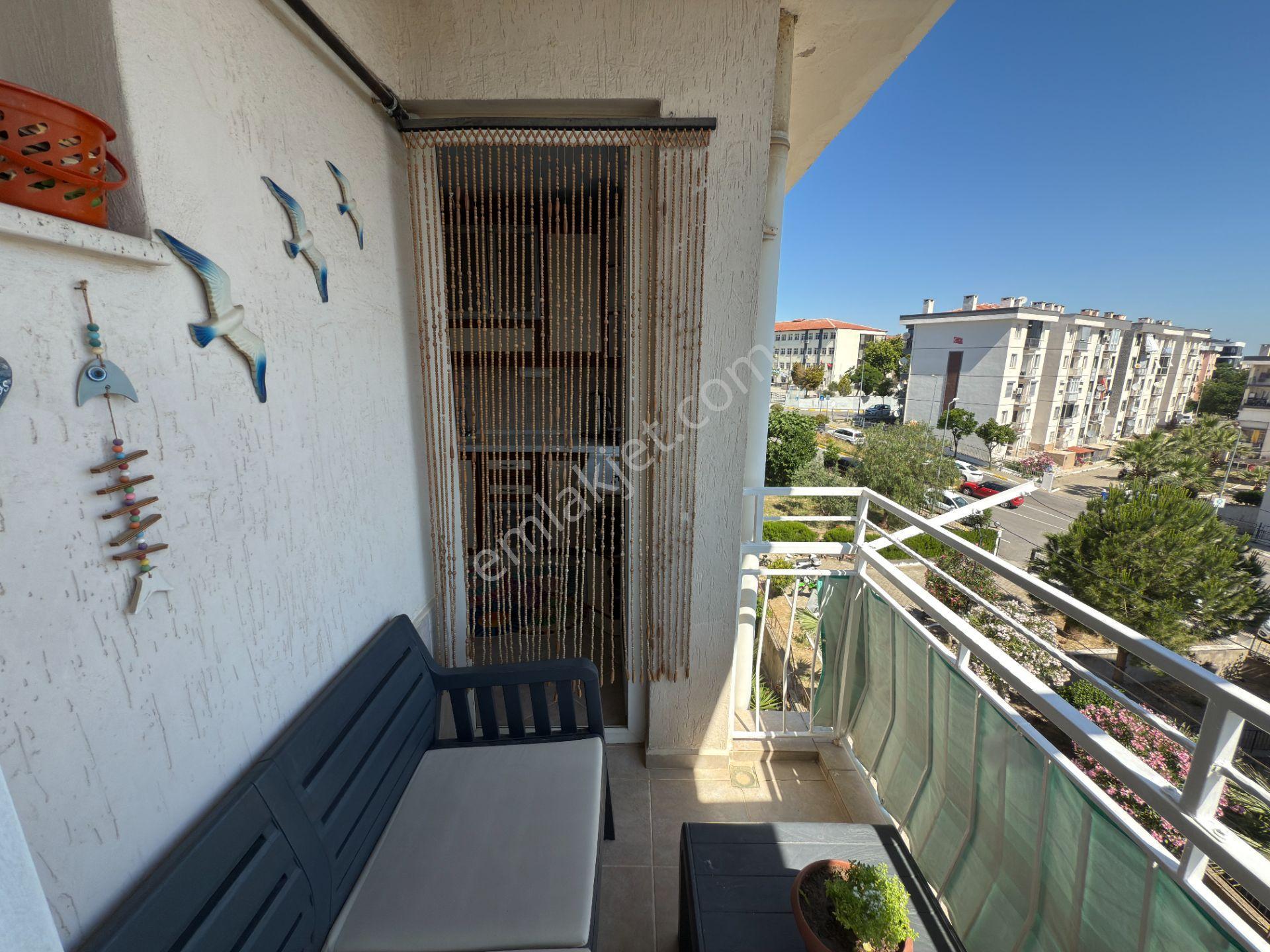 Kuşadası Satılık Bakımlı Denız Manzaralı Doğalgazlı 2+1 - Görsel 21