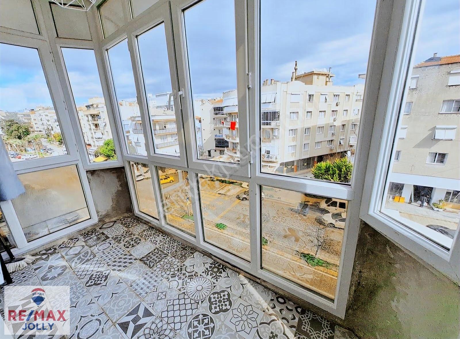 Menderes Mah. Adnan Kahveci Caddesi Satılık 3+1 Daire 135 M² - Görsel 6
